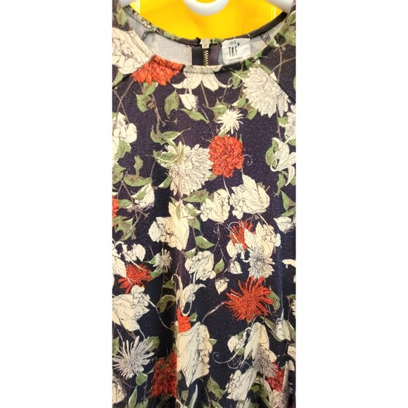 Zara Floral Dress - Picture 5 of 6